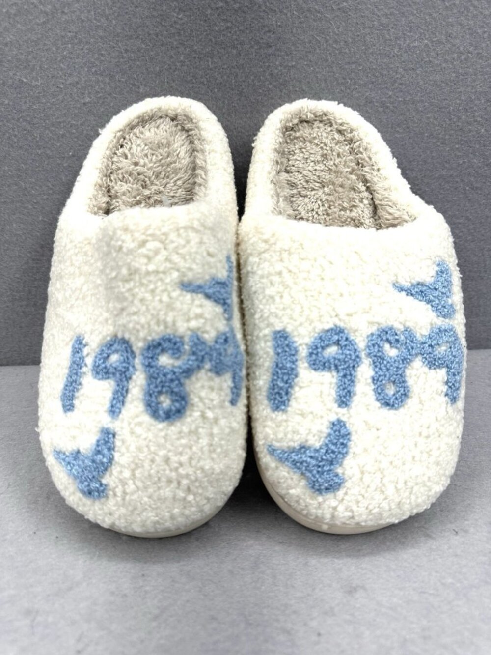 Sherpa Slippers Womens Sz US 6.5-7 EU 37 31989 Print Taylor’s Version Cozy NEW
